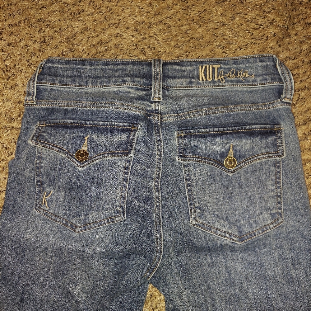Women's Kut Jeans. Size 4 - Picture 6 of 6